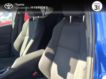 Photo 23 du bon plan TOYOTA C-HR 122h Design 2WD E-CVT RC18 occasion à 16990 €