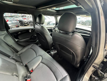 ddf-core-media-WWUdak2023139_11.jpg Photo 11 du bon plan MINI Mini 5 Portes Cooper 136ch Edition Greenwich 115g occasion à 17990 €