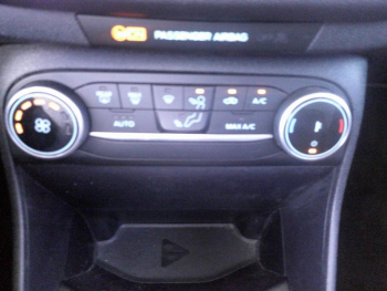 Photo 8 du bon plan FORD Fiesta 1.0 Flexifuel 95ch Titanium Business 5p occasion à 16900 €