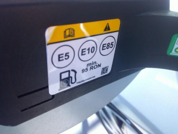 Photo 17 du bon plan FORD Fiesta 1.0 Flexifuel 95ch Titanium Business 5p occasion à 16900 €
