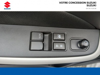 Photo 8 du bon plan SUZUKI Swift 1.2 Dualjet Hybrid 83ch PrivilÃ¨ge occasion à 16990 €