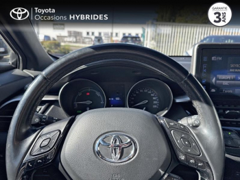 Photo 13 du bon plan TOYOTA C-HR 122h Edition 2WD E-CVT RC18 occasion à 17990 €