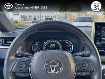 Photo 13 du bon plan TOYOTA RAV4 2.5 Hybride Rechargeable 306ch Design AWD-i MY22 occasion à 36990 €