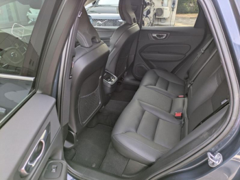 Photo 6 du bon plan VOLVO XC60 B4 197ch Ultimate Style Dark Geartronic occasion à 44900 €