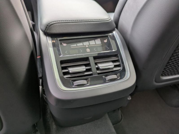 Photo 23 du bon plan VOLVO XC60 B4 197ch Ultimate Style Dark Geartronic occasion à 44900 €