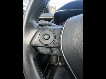 Photo 24 du bon plan TOYOTA Corolla 122h Design MY21 occasion à 16890 €