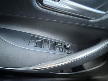 Photo 25 du bon plan TOYOTA Corolla 122h Design MY21 occasion à 16890 €