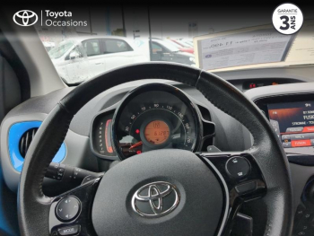Photo 13 du bon plan TOYOTA Aygo 1.0 VVT-i 72ch x-play x-shift 3p occasion à 11490 €