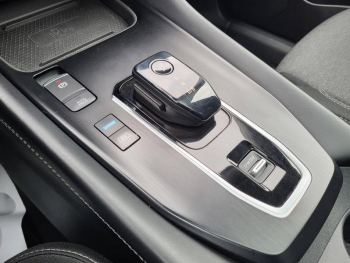 Photo 4 du bon plan NISSAN Qashqai e-POWER 190ch N-Connecta 2022 occasion à 24790 €