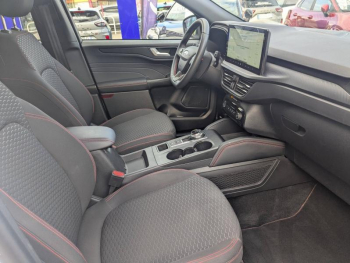 Photo 11 du bon plan FORD Kuga 2.5 Duratec 180ch Hybrid FlexiFuel ST-Line Powershift occasion à 31990 €