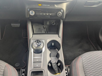 Photo 13 du bon plan FORD Kuga 2.5 Duratec 180ch Hybrid FlexiFuel ST-Line Powershift occasion à 31990 €