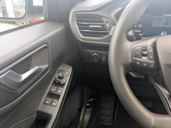 Photo 14 du bon plan FORD Kuga 2.5 Duratec 180ch Hybrid FlexiFuel ST-Line Powershift occasion à 31990 €