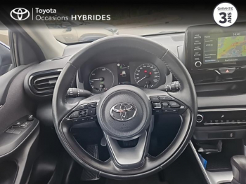 Photo 9 du bon plan TOYOTA Yaris 116h Dynamic Business 5p + Programme Beyond Zero Academy MY22 occasion à 19480 €