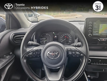 Photo 13 du bon plan TOYOTA Yaris 116h Dynamic Business 5p + Programme Beyond Zero Academy MY22 occasion à 19480 €