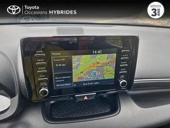 Photo 15 du bon plan TOYOTA Yaris 116h Dynamic Business 5p + Programme Beyond Zero Academy MY22 occasion à 19480 €