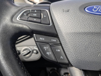 Photo 9 du bon plan FORD Grand C-MAX 1.0 EcoBoost 125ch Stop&Start Titanium occasion à 10990 €