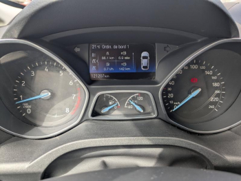 Photo 11 du bon plan FORD Grand C-MAX 1.0 EcoBoost 125ch Stop&Start Titanium occasion à 10990 €