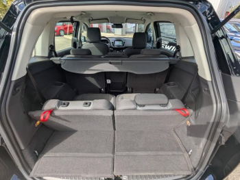 Photo 18 du bon plan FORD Grand C-MAX 1.0 EcoBoost 125ch Stop&Start Titanium occasion à 10990 €