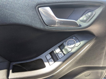 Photo 13 du bon plan FORD Fiesta 1.0 EcoBoost 95ch ST-Line 5p occasion à 14990 €