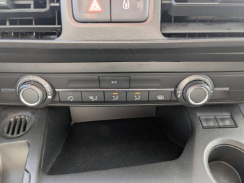 Photo 17 du bon plan OPEL Combo Cargo VUL L1H1 AugmentÃ© 1.5 130ch S&S Pack Clim soit 14032 HT occasion à 16839 €