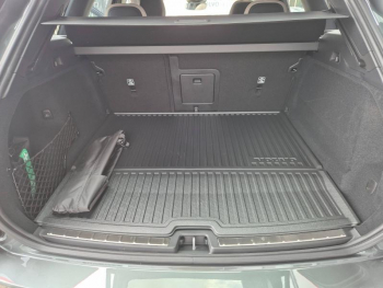 Photo 7 du bon plan VOLVO XC60 T6 Hybride Rechargeable 350ch Ultra Style Dark Geartronic 8 AWD occasion à 71900 €