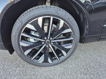 Photo 15 du bon plan VOLVO XC60 T6 Hybride Rechargeable 350ch Ultra Style Dark Geartronic 8 AWD occasion à 71900 €