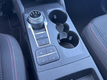 Photo 17 du bon plan FORD Kuga 2.5 Duratec 225ch PHEV ST-Line Business BVA occasion à 27990 €