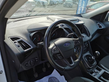 Photo 13 du bon plan FORD Kuga 1.5 Flexifuel-E85 150ch Stop&Start Titanium 170g 4x2 Euro6.2 occasion à 13900 €