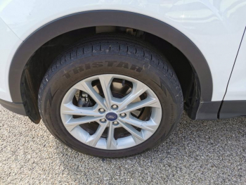 Photo 20 du bon plan FORD Kuga 1.5 Flexifuel-E85 150ch Stop&Start Titanium 170g 4x2 Euro6.2 occasion à 13900 €