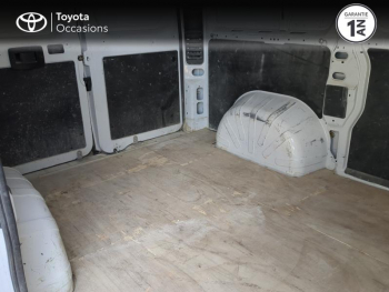 Photo 12 du bon plan PEUGEOT Boxer Fg VUL L1H1 3.0 120ch BlueHDi S&S occasion à 21990 €