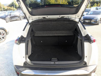 Photo 15 du bon plan PEUGEOT 2008 1.2 PureTech 130ch S&S GT occasion à 16490 €
