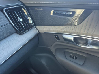 Photo 42 du bon plan VOLVO XC90 T8 AWD 310 + 145ch Ultra Style Dark Geartronic occasion à 104900 €