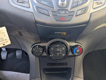 Photo 8 du bon plan FORD Fiesta 1.25 60ch Trend 5p occasion à 11590 €