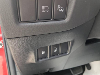 Photo 12 du bon plan TOYOTA C-HR 2.0 Hybride 184ch GR Sport E-CVT occasion à 25490 €