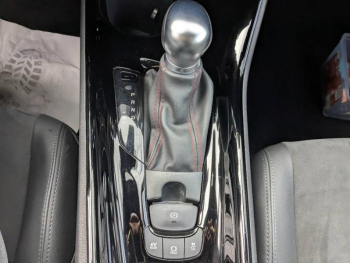 Photo 19 du bon plan TOYOTA C-HR 2.0 Hybride 184ch GR Sport E-CVT occasion à 25490 €