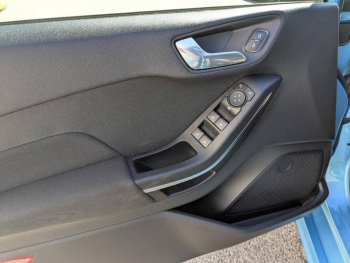 Photo 9 du bon plan FORD Fiesta 1.0 EcoBoost Hybrid 125ch ST-Line 5p occasion à 16990 €