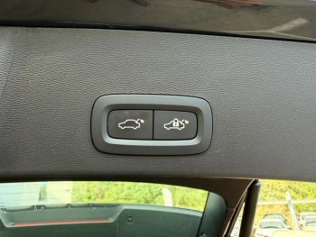 Photo 10 du bon plan VOLVO XC40 B3 163ch Plus DCT 7 occasion à 36900 €