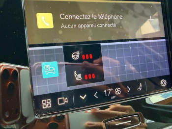 Photo 22 du bon plan VOLVO XC40 B3 163ch Plus DCT 7 occasion à 36900 €