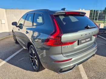 Photo 10 du bon plan VOLVO XC60 T6 Hybride Rechargeable 350ch Plus Style Dark Geartronic 8 AWD occasion à 68990 €
