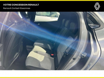 Photo 18 du bon plan RENAULT Clio 1.6 E-Tech 145ch full hybrid Techno - 24 occasion à 22489 €