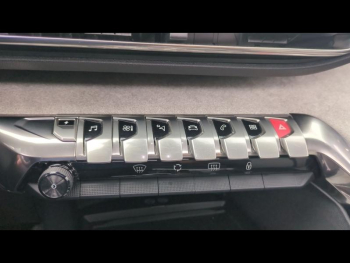 Photo 20 du bon plan PEUGEOT 3008 HYBRID 225ch GT Line e-EAT8 10cv occasion à 25990 €