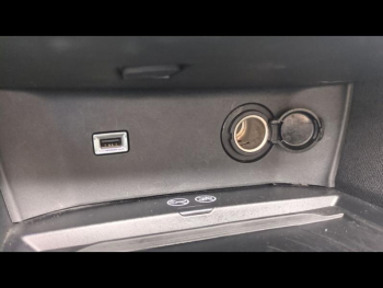 Photo 21 du bon plan PEUGEOT 3008 HYBRID 225ch GT Line e-EAT8 10cv occasion à 25990 €