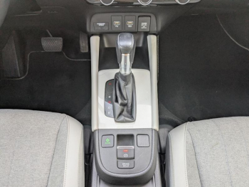 Photo 16 du bon plan HONDA Jazz 1.5 i-MMD 109ch e:HEV Exclusive occasion à 16900 €