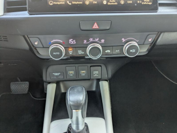 Photo 17 du bon plan HONDA Jazz 1.5 i-MMD 109ch e:HEV Exclusive occasion à 16900 €