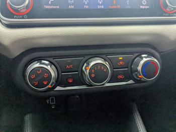Photo 14 du bon plan NISSAN Micra 1.0 IG-T 92ch Enigma occasion à 13490 €
