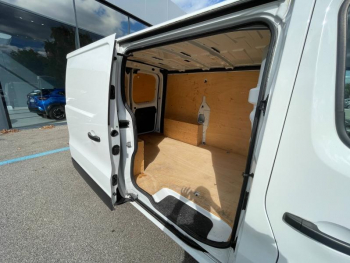 Photo 15 du bon plan NISSAN NV300 Fg L1H1 2t8 2.0 dCi 120ch N-Connecta occasion à 18990 €