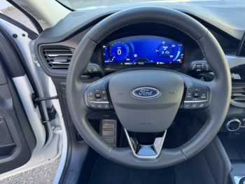 Photo 10 du bon plan FORD Kuga 2.5 Duratec 190ch FHEV E85 Titanium BVA occasion à 28490 €