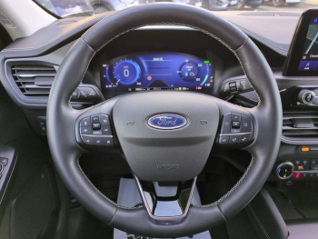 Photo 12 du bon plan FORD Kuga 2.5 Duratec 225ch PHEV Vignale BVA occasion à 27500 €