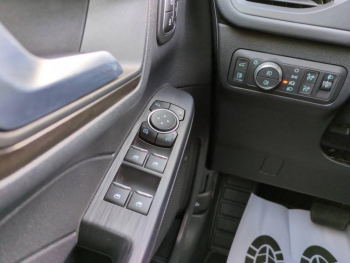 Photo 14 du bon plan FORD Kuga 2.5 Duratec 225ch PHEV Vignale BVA occasion à 27500 €