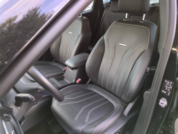 Photo 16 du bon plan FORD Kuga 2.5 Duratec 225ch PHEV Vignale BVA occasion à 27500 €